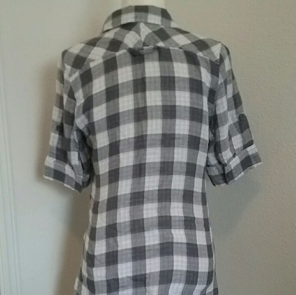 Miss Ashley cute button up - Picture 3 of 3